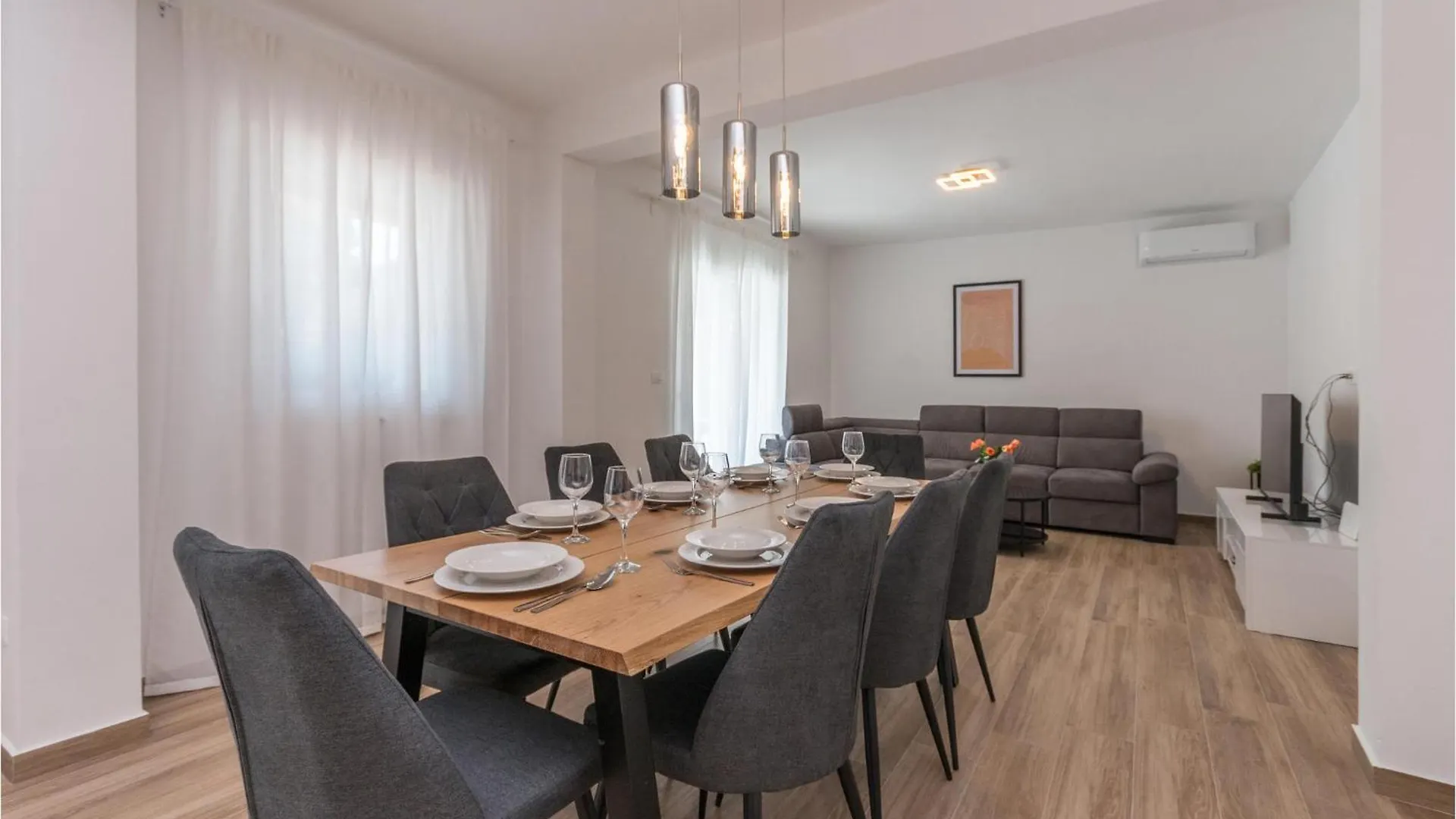 4 Bedroom Lovely Home In Donje Rastane Croatia