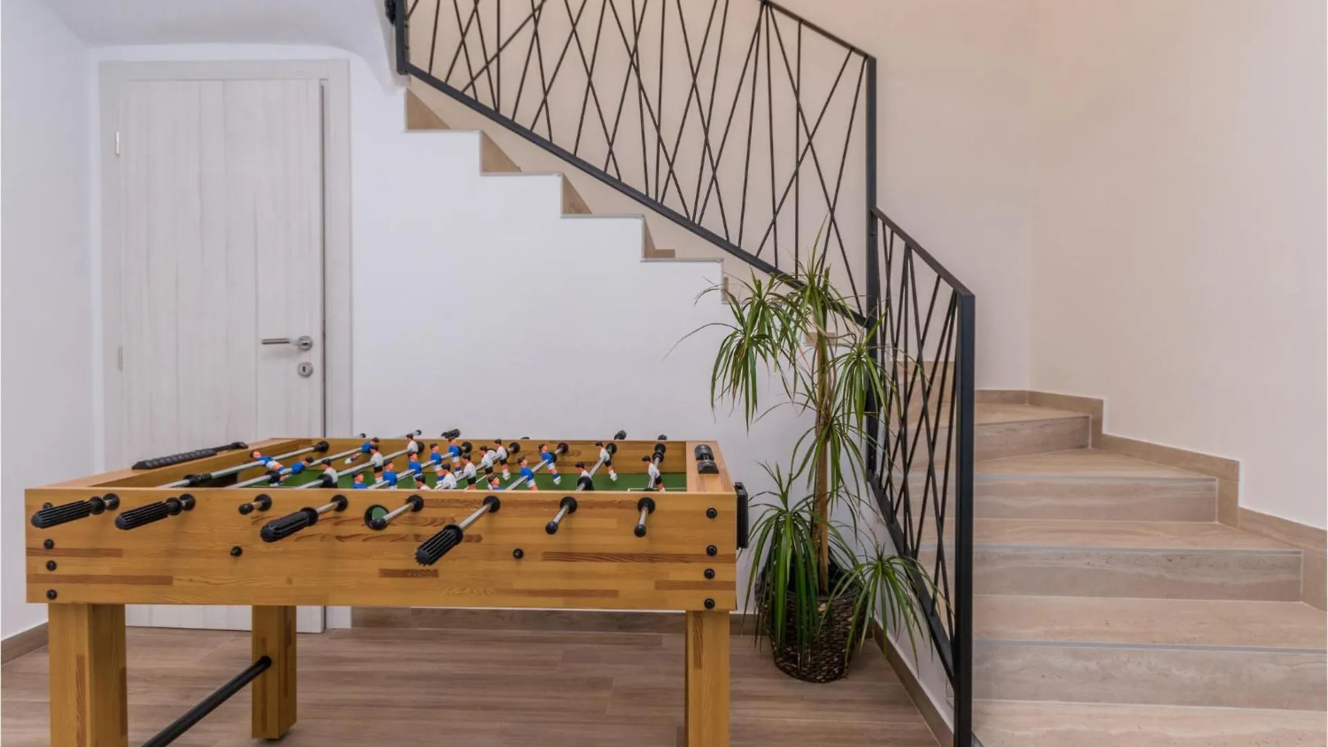4 Bedroom Lovely Home In Donje Rastane 0*,