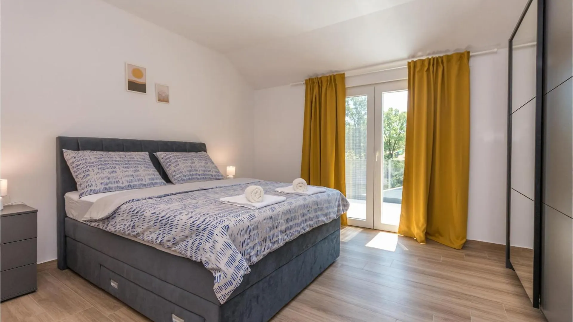 4 Bedroom Lovely Home In Donje Rastane Croatia